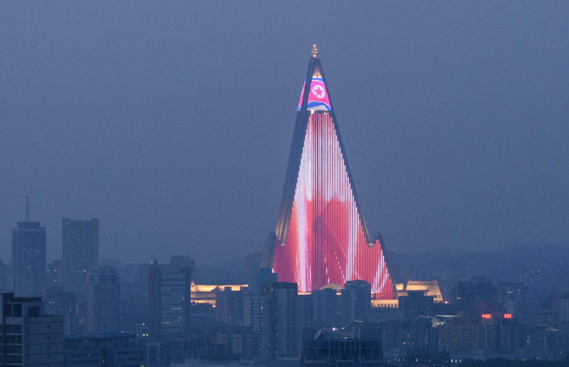 Hotel Ryugyong, Pyongyang, Corea del Norte: 2.800 millones de dólares (2.700 millones de euros) 